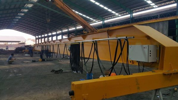 OVERHEAD CRANES
